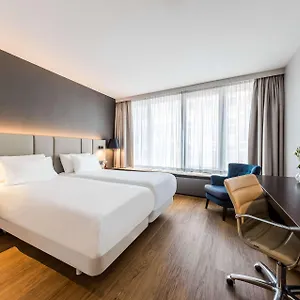 Hotel Nh Caransa