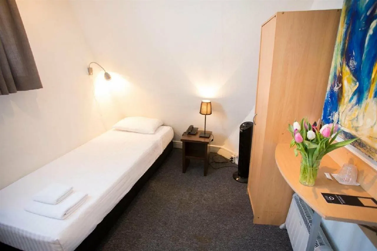 **  Quentin England Hotel Amsterdam Nizozemsko
