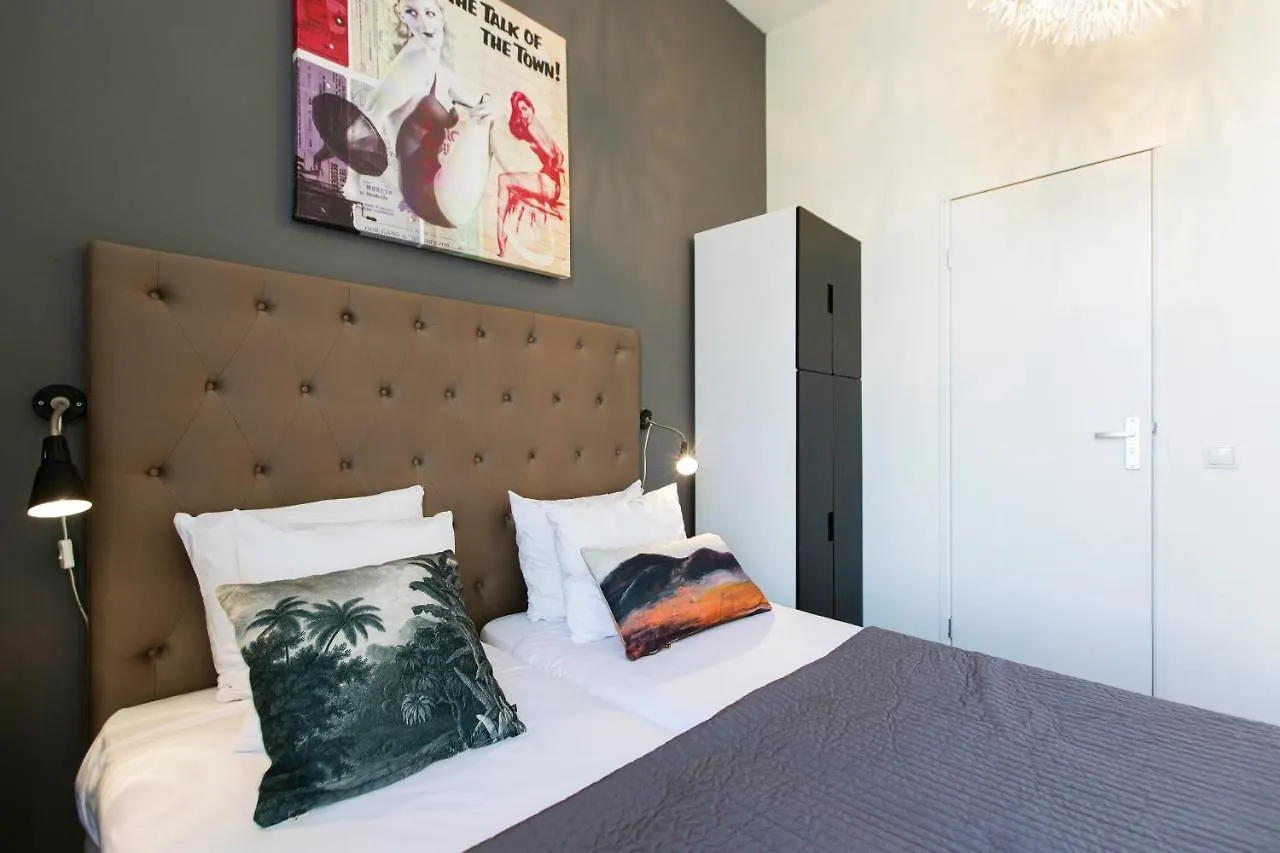 **  Quentin England Hotel Amsterdam Nederländerna
