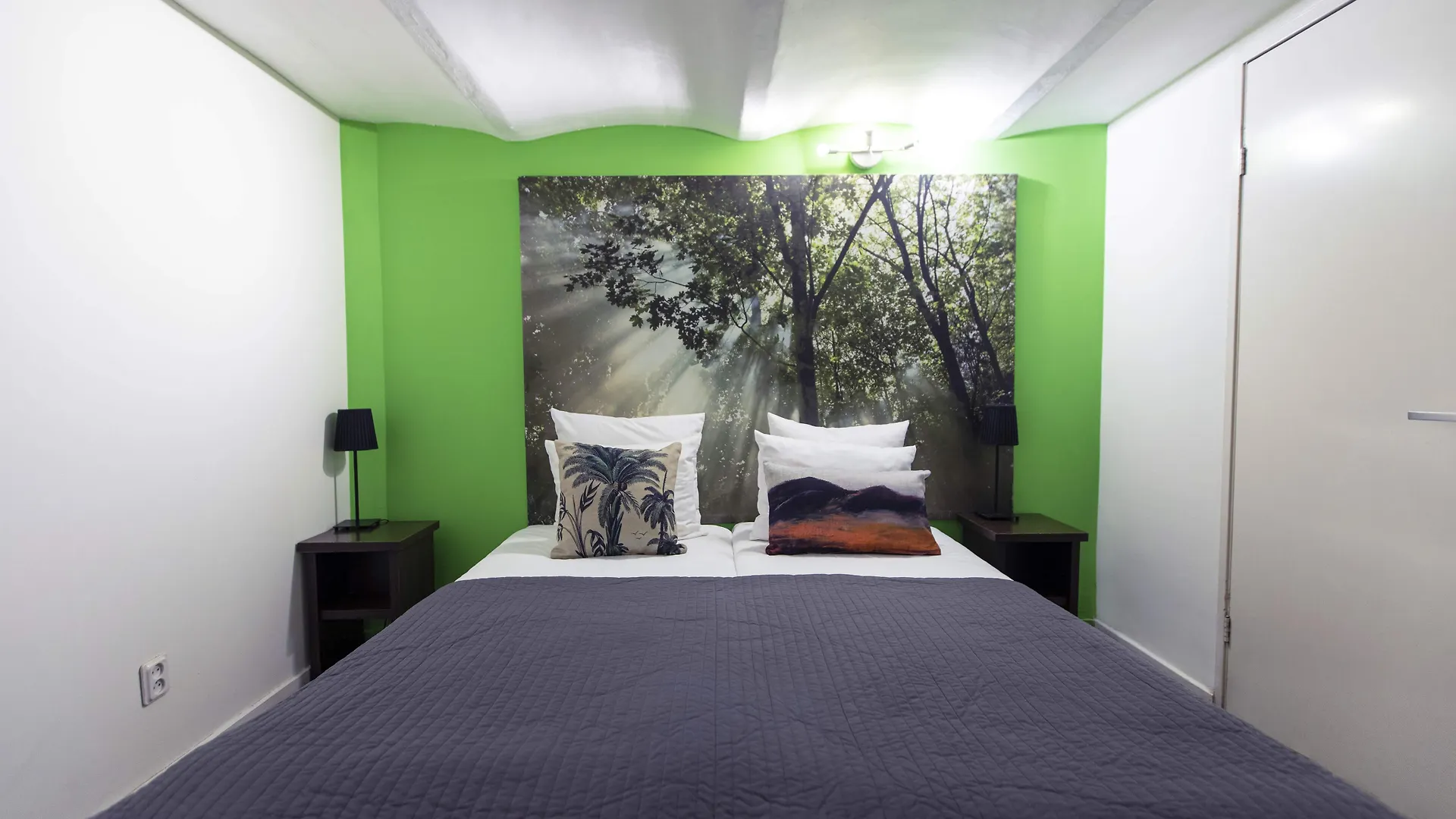Quentin England Hotel Amsterdam Netherlands